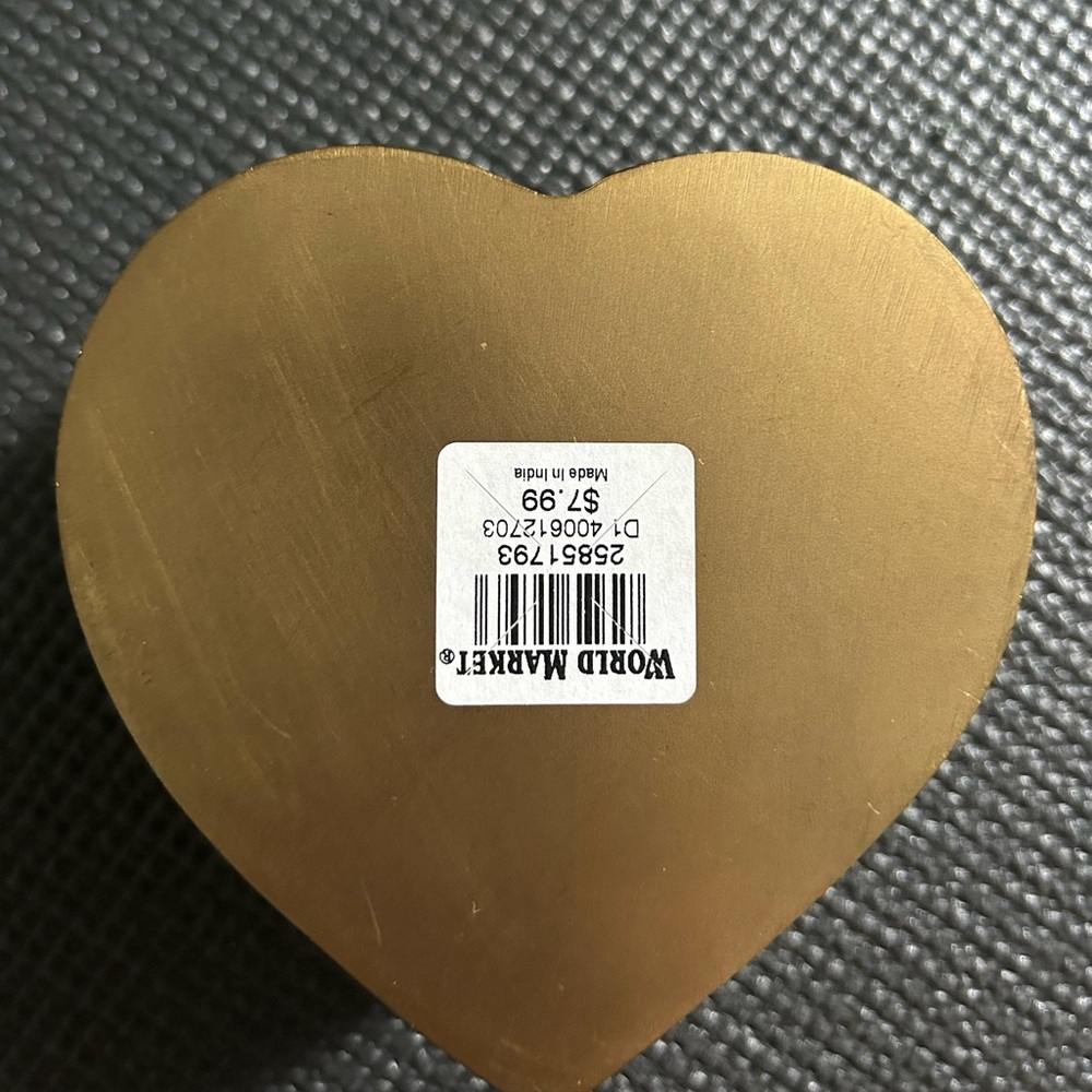 Heart shaped container - Picture 4 of 4